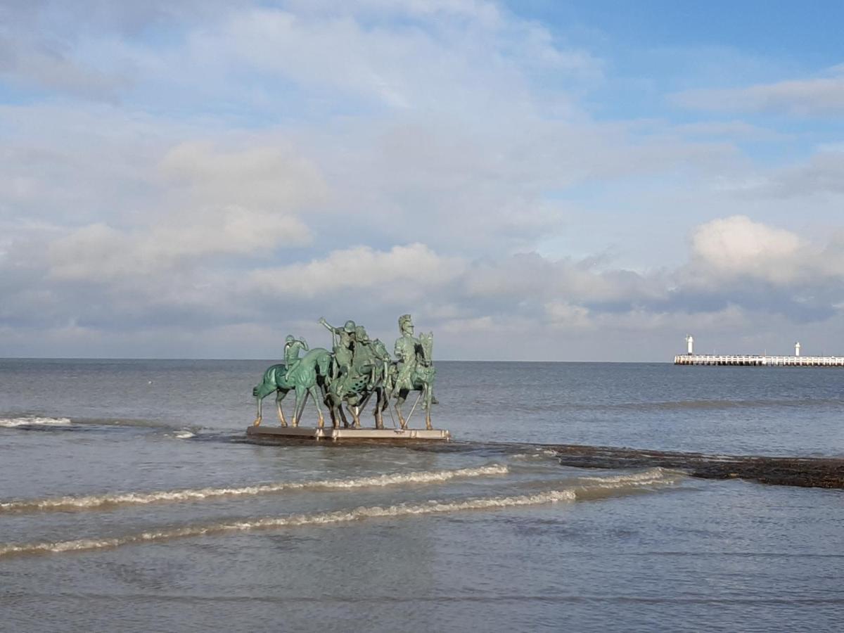 Nieuwpoort Marjolaine Prachtig Zeezicht - 4De Verdiep -Op De Dijk 5Pers Exteriér fotografie